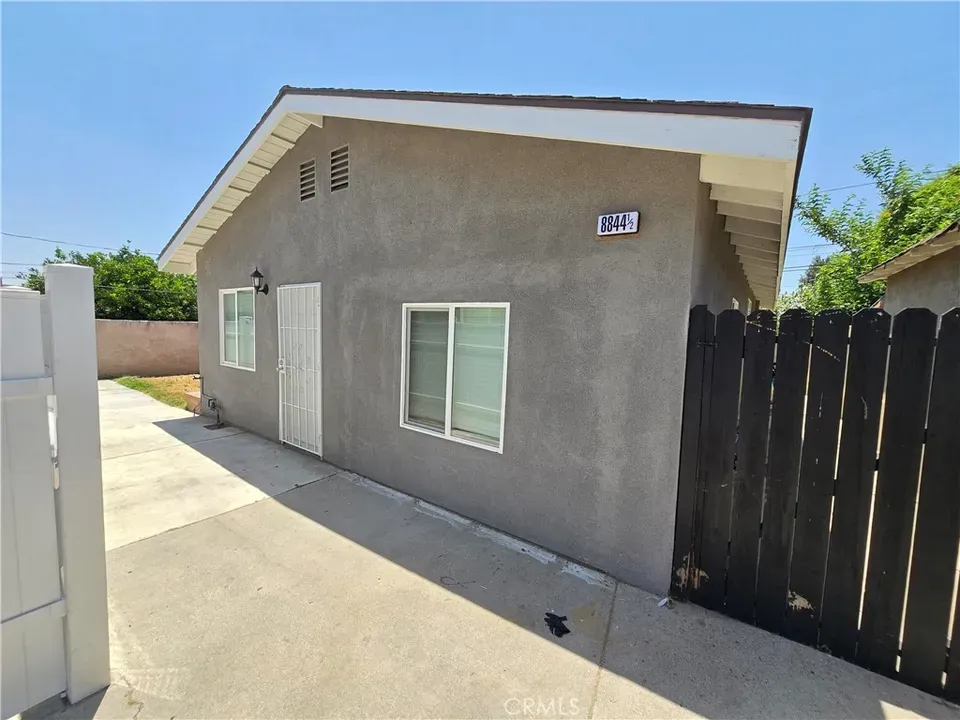 2 Bed 1 Bath Classic Historic Era Home in Fontana, CA
