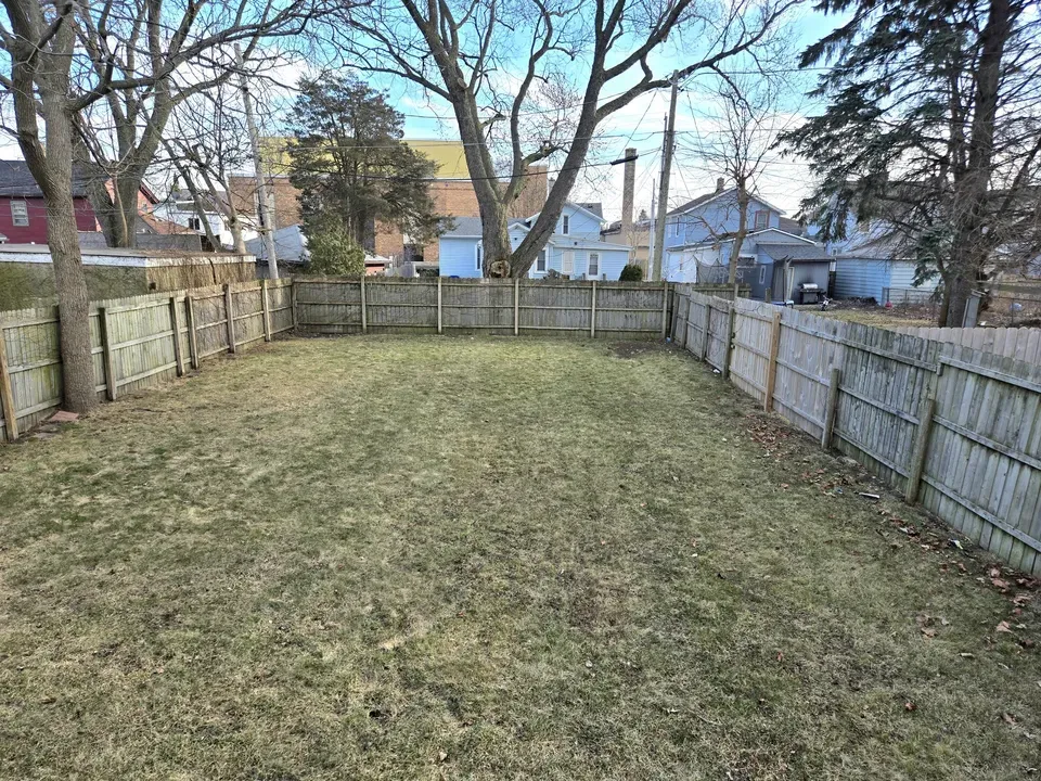 2 Bed 1 Bath Classic Historic Era Home in Kenosha, WI - 2