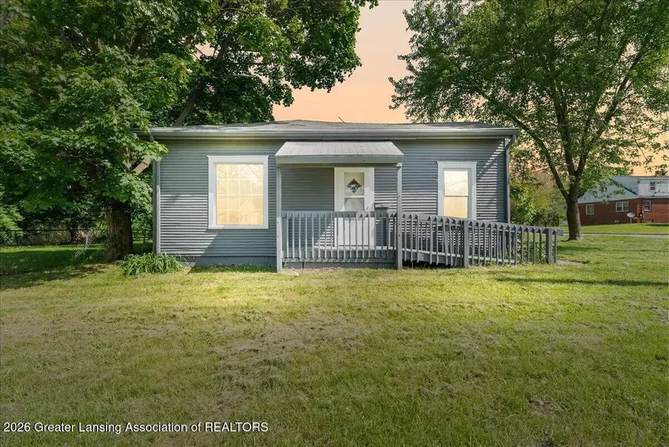2 Bed 1 Bath Classic Historic Era Home in Lansing, MI - 1