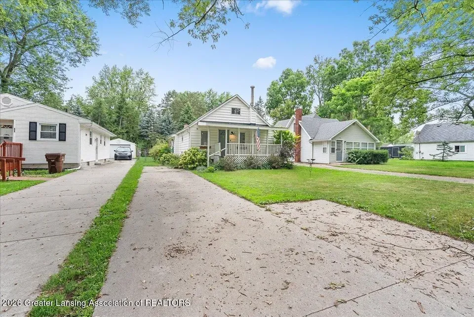 2 Bed 1 Bath Classic Historic Era Home in Lansing, MI - 4