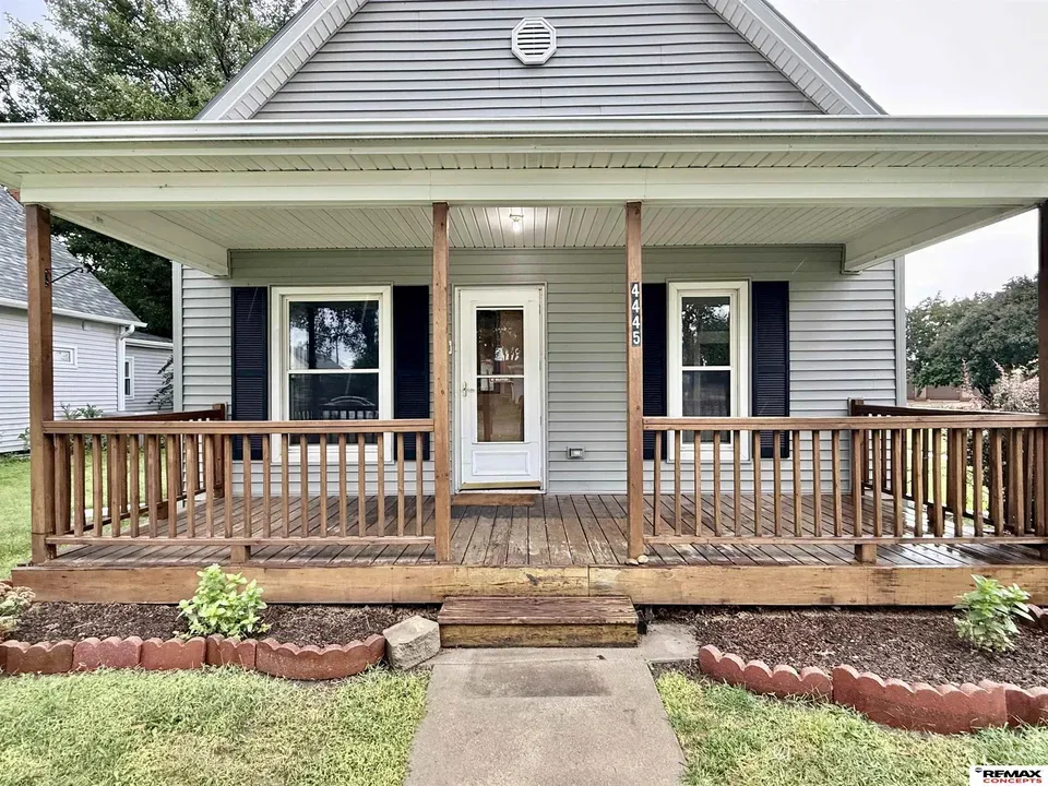 2 Bed 1 Bath Classic Historic Era Home in Lincoln, NE - 3