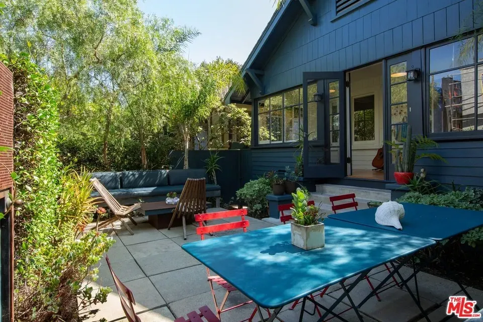 2 Bed 1 Bath Classic Historic Era Home in Los Angeles, CA - 3