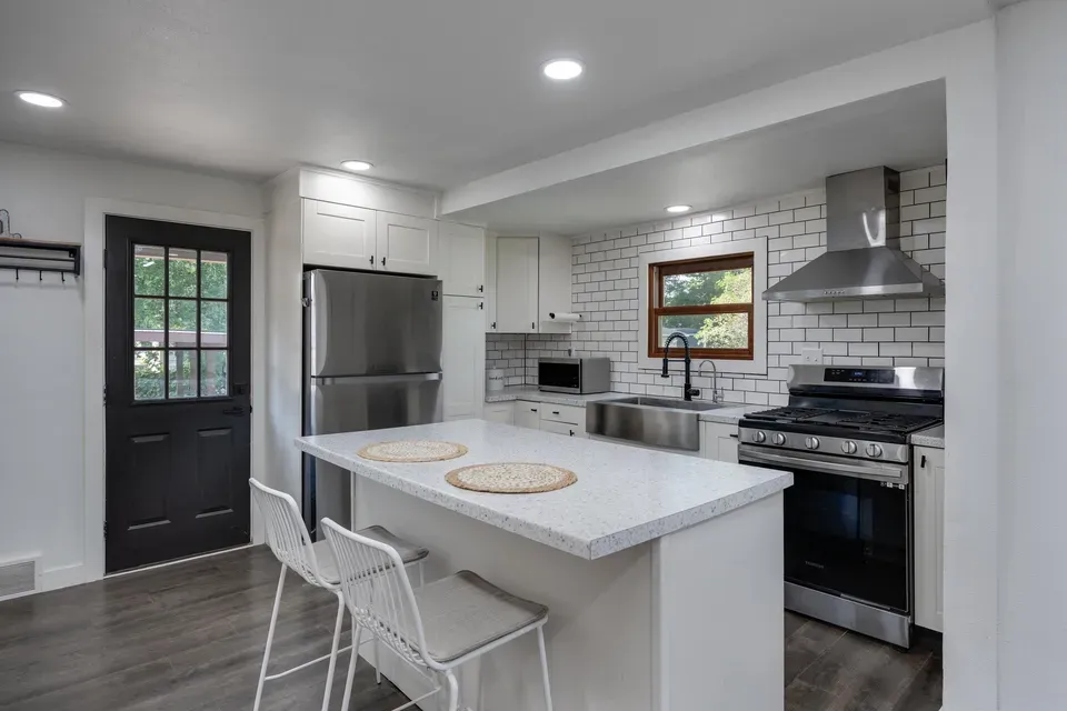 2 Bed 1 Bath Classic Historic Era Home in Madison, WI