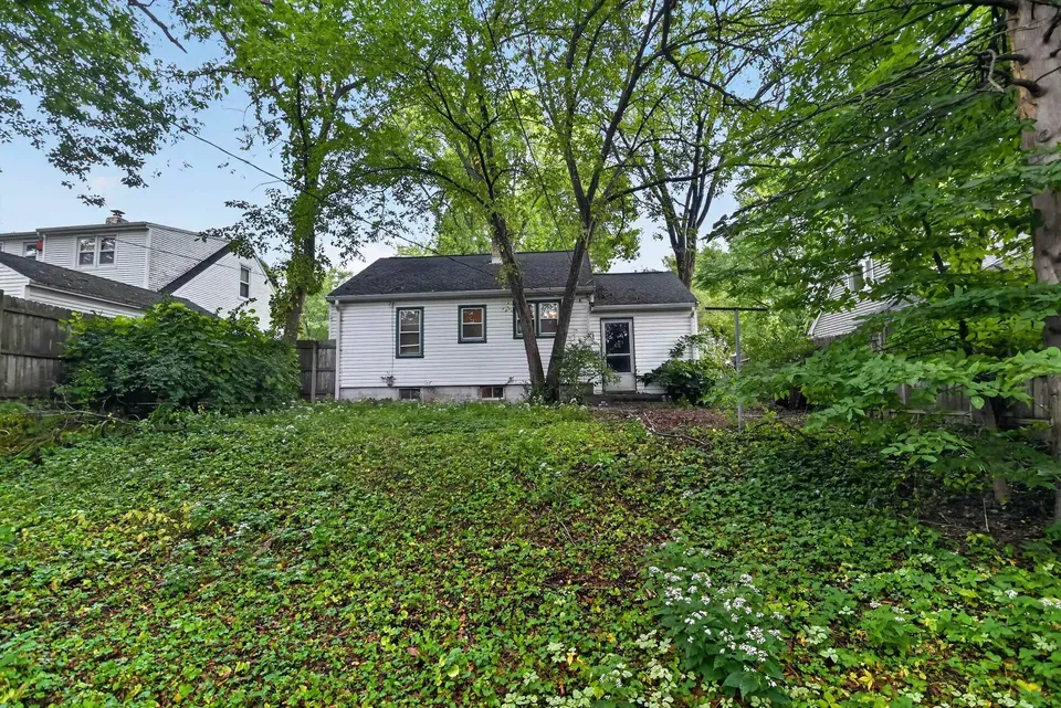 2 Bed 1 Bath Classic Historic Era Home in Madison, WI - 3