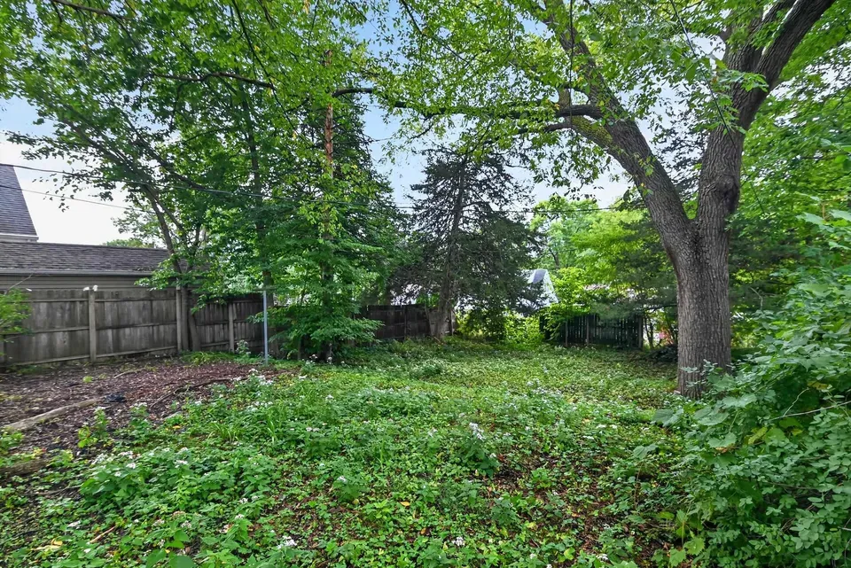 2 Bed 1 Bath Classic Historic Era Home in Madison, WI - 4