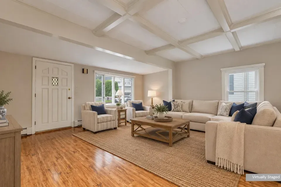 2 Bed 1 Bath Classic Historic Era Home in Manchester, NH - 2