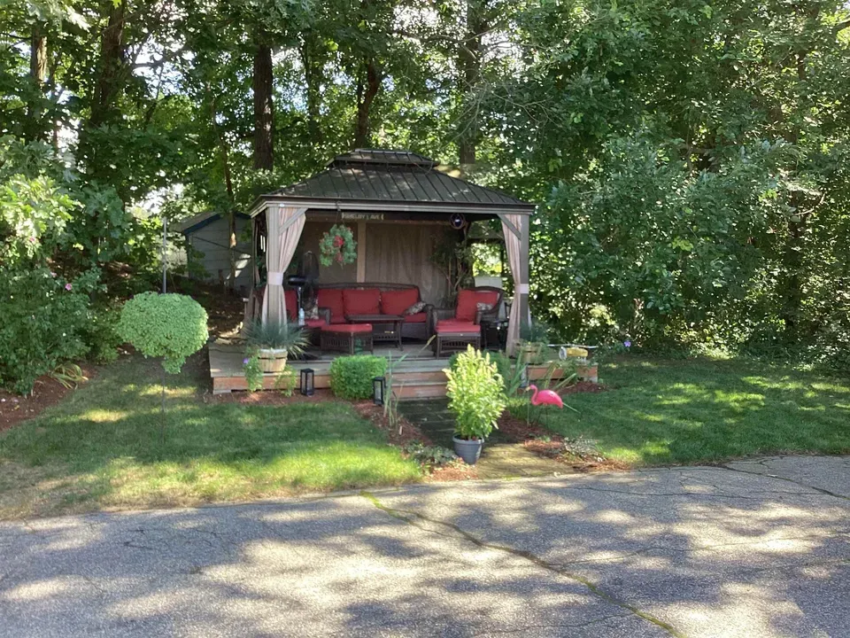 2 Bed 1 Bath Classic Historic Era Home in Manchester, NH - 5