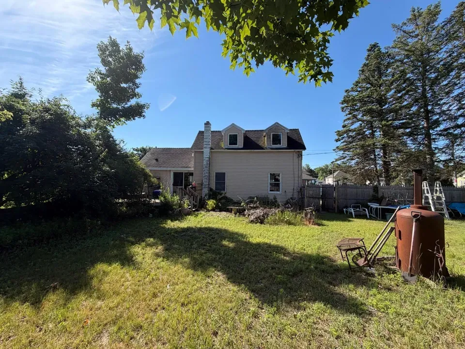 2 Bed 1 Bath Classic Historic Era Home in Nashua, NH - 3