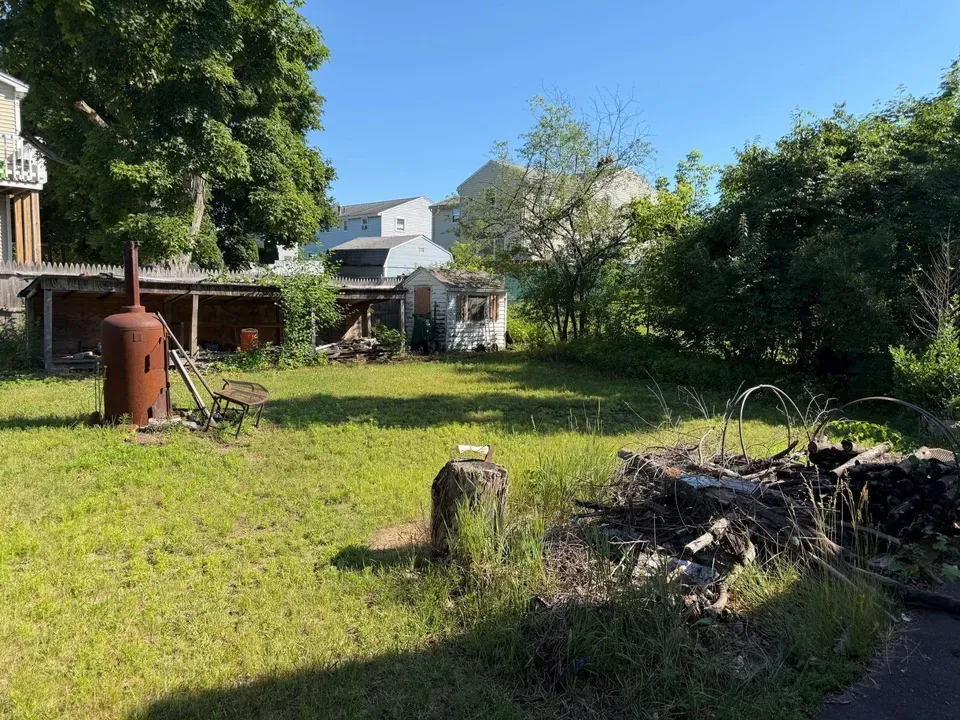 2 Bed 1 Bath Classic Historic Era Home in Nashua, NH - 5