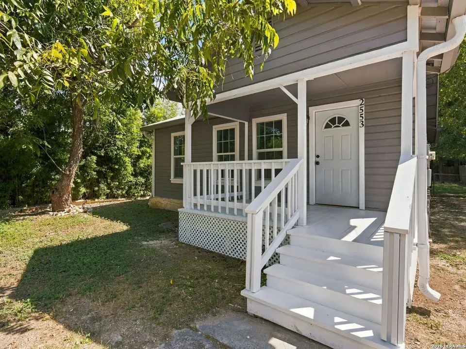2 Bed 1 Bath Classic Historic Era Home in New Braunfels, TX - 5