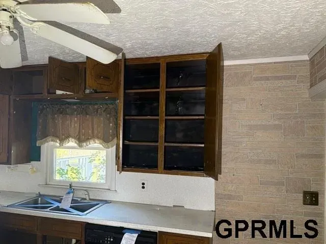 2 Bed 1 Bath Classic Historic Era Home in Omaha, NE - 3