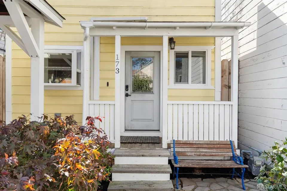 2 Bed 1 Bath Classic Historic Era Home in San Francisco, CA - 1