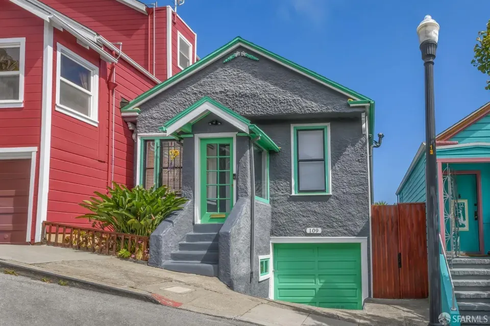 2 Bed 1 Bath Classic Historic Era Home in San Francisco, CA - 1