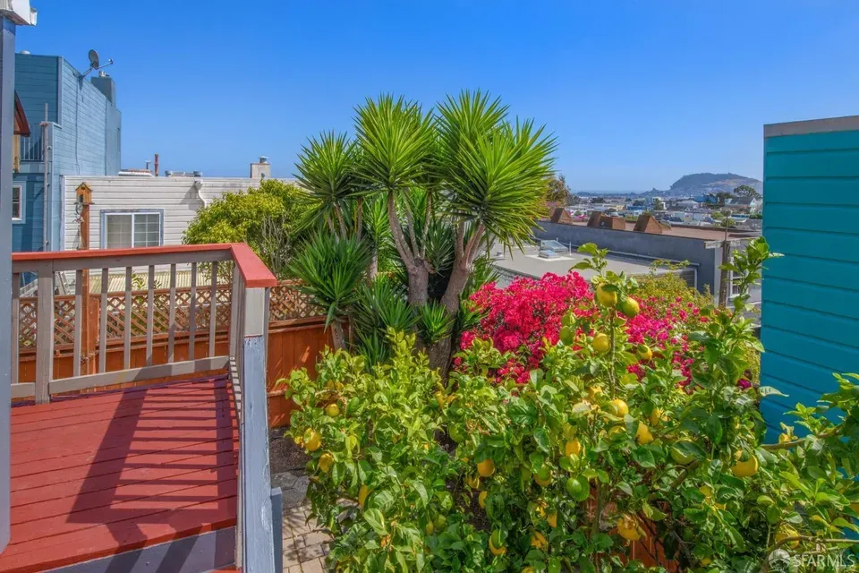 2 Bed 1 Bath Classic Historic Era Home in San Francisco, CA - 4