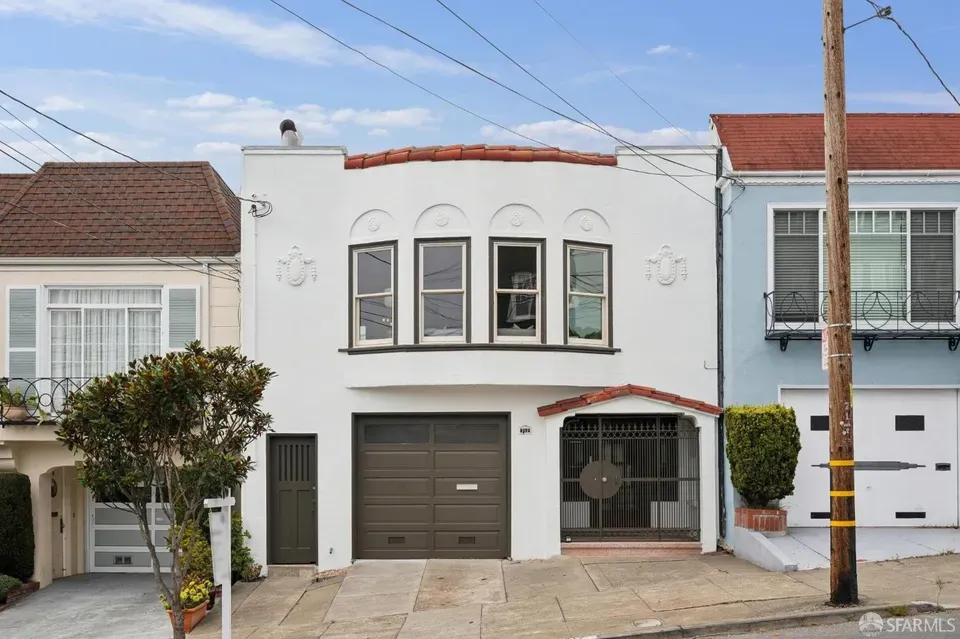 2 Bed 1 Bath Classic Historic Era Home in San Francisco, CA - 1