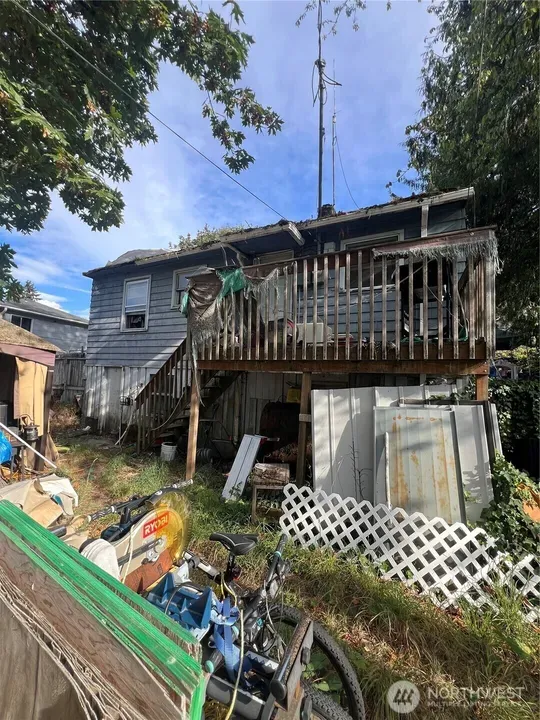 2 Bed 1 Bath Classic Historic Era Home in Seattle, WA - 2