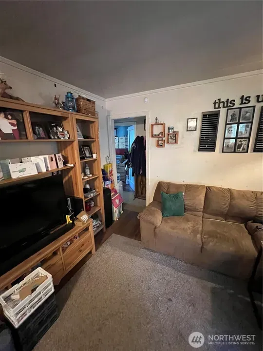 2 Bed 1 Bath Classic Historic Era Home in Seattle, WA - 4