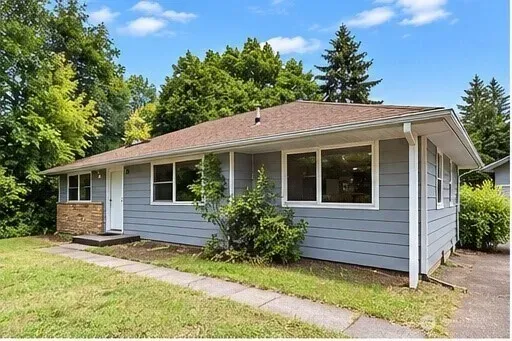 2 Bed 1 Bath Classic Historic Era Home in Seattle, WA - 1