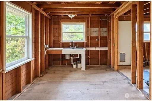 2 Bed 1 Bath Classic Historic Era Home in Seattle, WA - 4