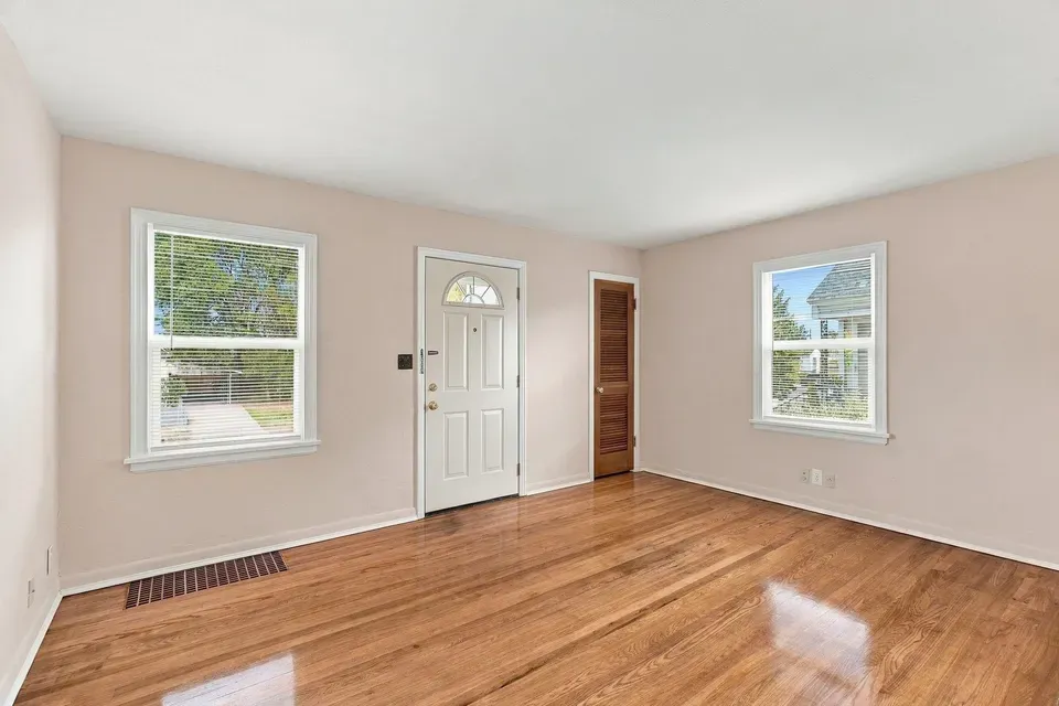 2 Bed 1 Bath Classic Historic Era Home in Spokane, WA - 4