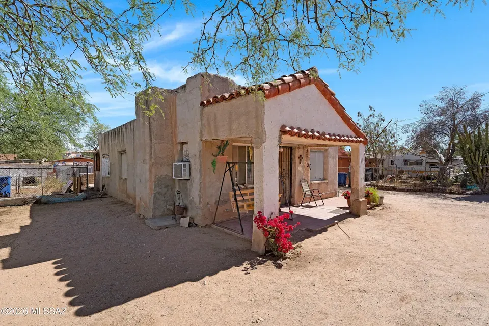 2 Bed 1 Bath Classic Historic Era Home in Tucson, AZ - 3