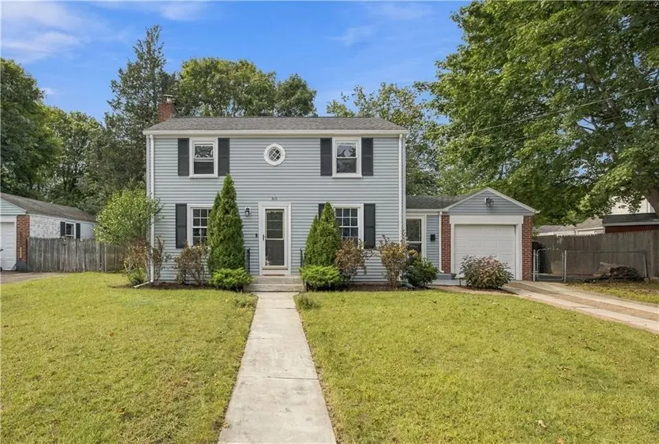 2 Bed 1 Bath Classic Historic Era Home in Warwick, RI