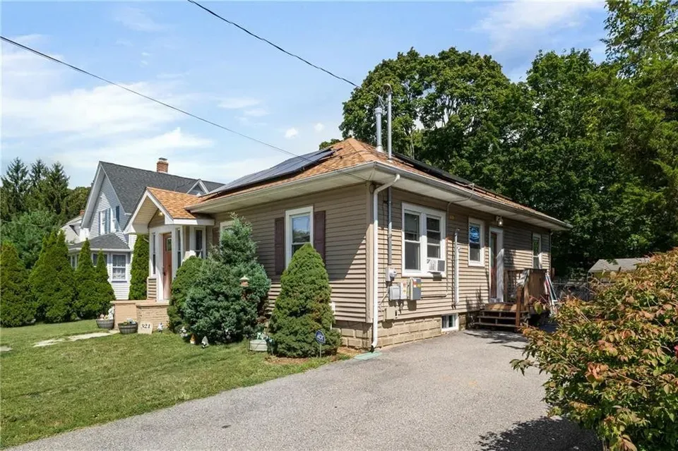 2 Bed 1 Bath Classic Historic Era Home in Warwick, RI - 3