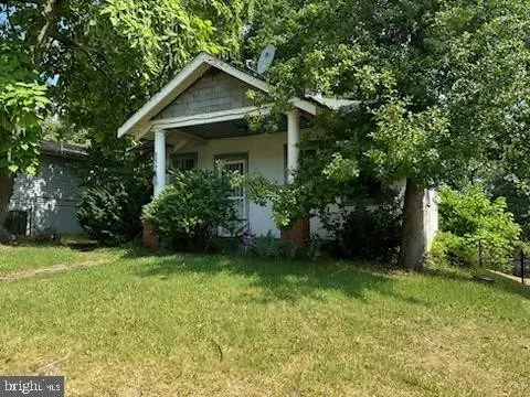 2 Bed 1 Bath Classic Historic Era Home in Washington, DC - 2