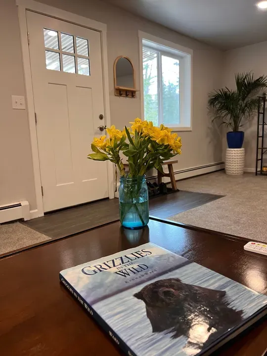 2 Bed 1 Bath Contemporary High-Rise Condo in Anchorage, AK - 4