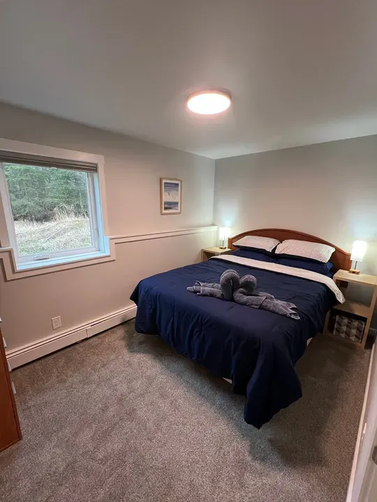 2 Bed 1 Bath Contemporary High-Rise Condo in Anchorage, AK - 5