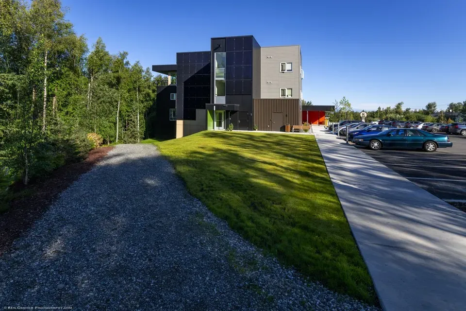 2 Bed 1 Bath Contemporary High-Rise Condo in Anchorage, AK - 2