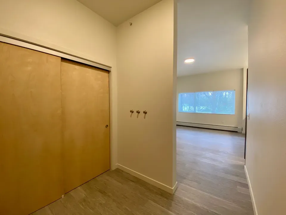 2 Bed 1 Bath Contemporary High-Rise Condo in Anchorage, AK - 4