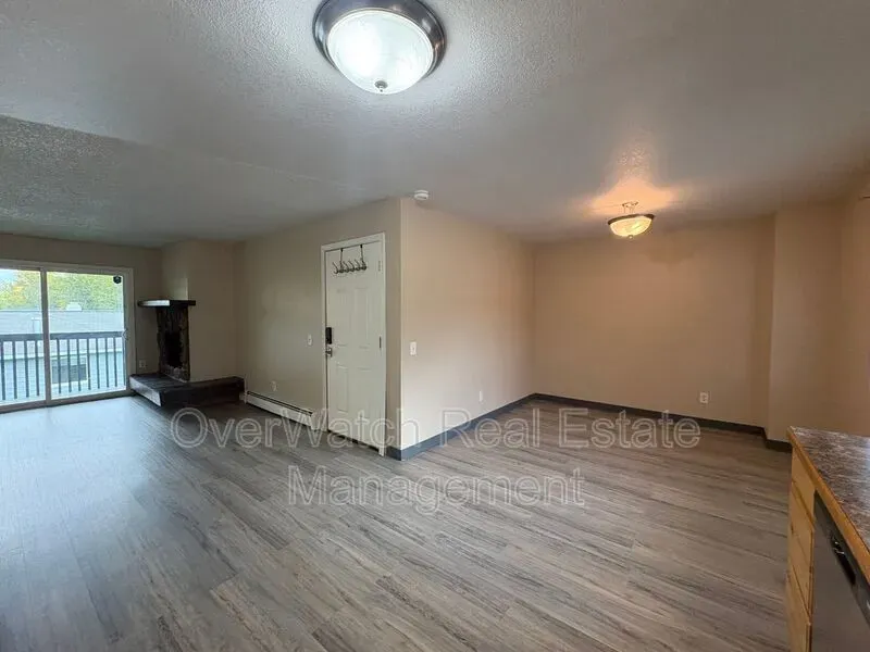 2 Bed 1 Bath Contemporary High-Rise Condo in Anchorage, AK - 4