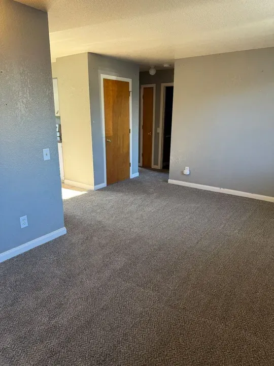 2 Bed 1 Bath Contemporary High-Rise Condo in Anchorage, AK - 3
