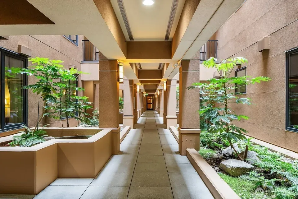 2 Bed 1 Bath Contemporary High-Rise Condo in Bellevue, WA - 2