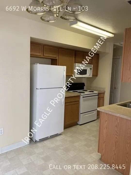 2 Bed 1 Bath Contemporary High-Rise Condo in Boise, ID - 4