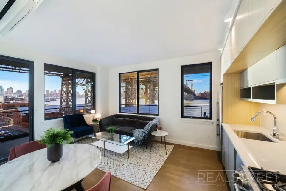 2 Bed 1 Bath Contemporary High-Rise Condo in Brooklyn, NY - 1