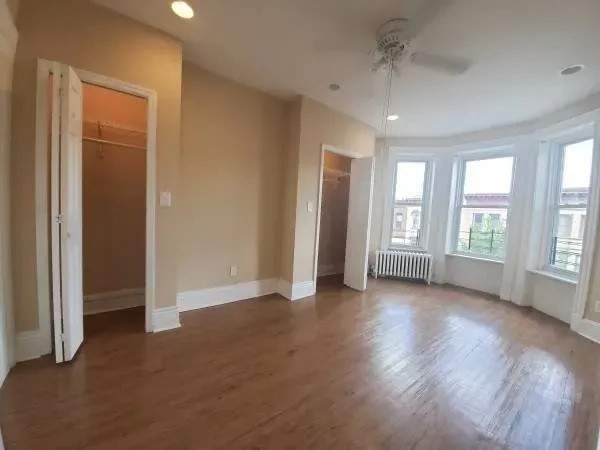 2 Bed 1 Bath Contemporary High-Rise Condo in Brooklyn, NY - 3