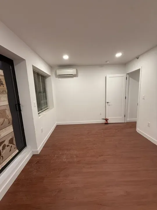 2 Bed 1 Bath Contemporary High-Rise Condo in Brooklyn, NY - 3