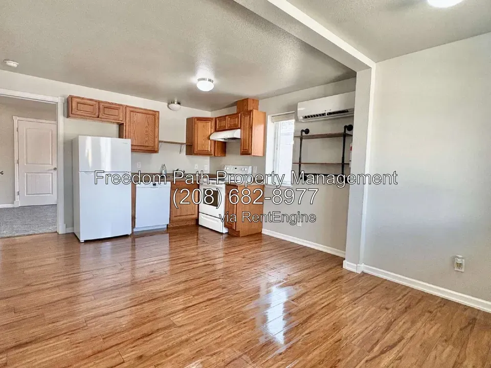 2 Bed 1 Bath Contemporary High-Rise Condo in Coeur d Alene, ID - 3