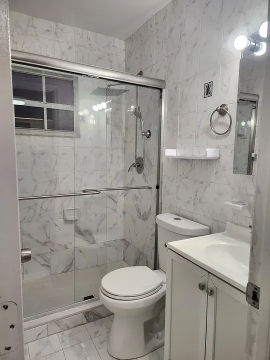 2 Bed 1 Bath Contemporary High-Rise Condo in Coral Gables, FL - 2