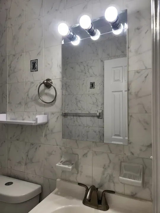 2 Bed 1 Bath Contemporary High-Rise Condo in Coral Gables, FL - 3