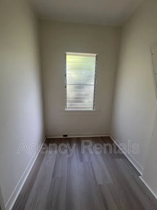 2 Bed 1 Bath Contemporary High-Rise Condo in Honolulu, HI - 5