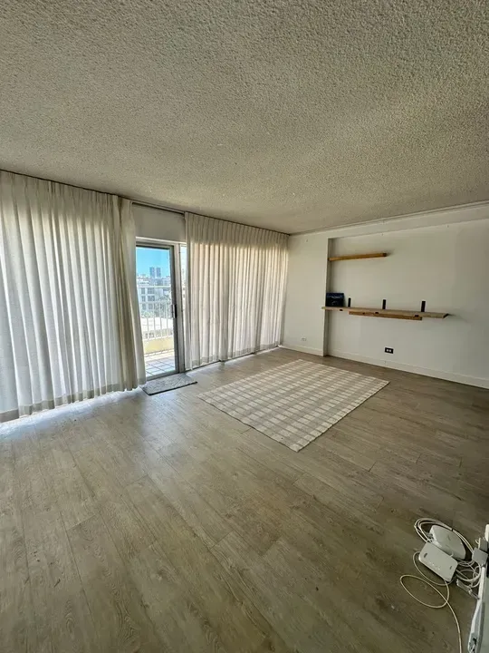 2 Bed 1 Bath Contemporary High-Rise Condo in Honolulu, HI - 1