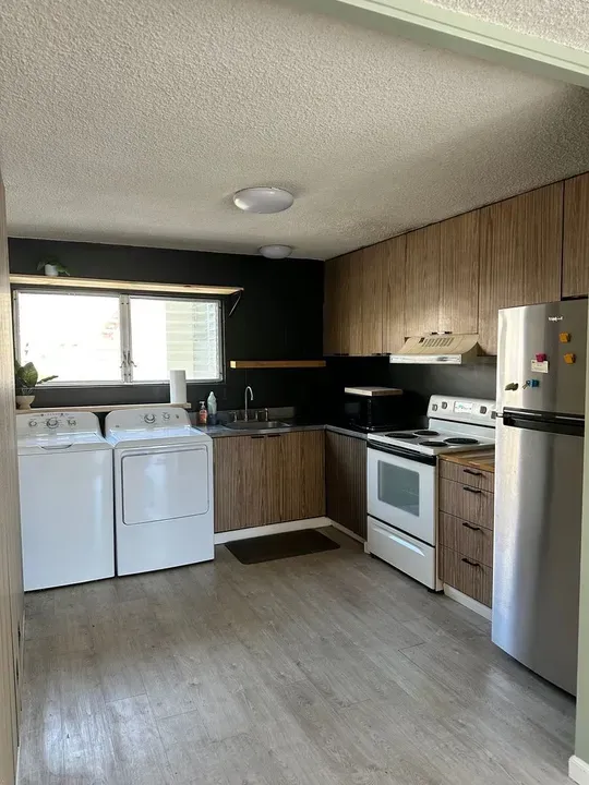 2 Bed 1 Bath Contemporary High-Rise Condo in Honolulu, HI - 2