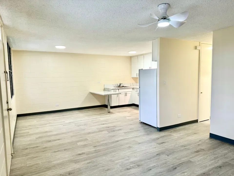 2 Bed 1 Bath Contemporary High-Rise Condo in Honolulu, HI - 2
