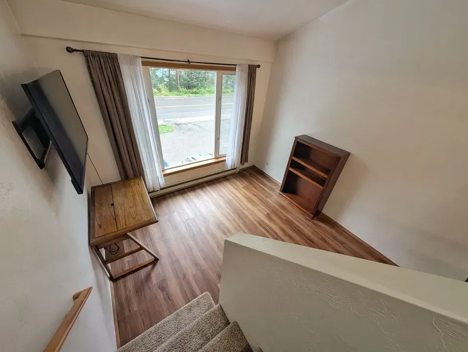 2 Bed 1 Bath Contemporary High-Rise Condo in Juneau, AK - 2