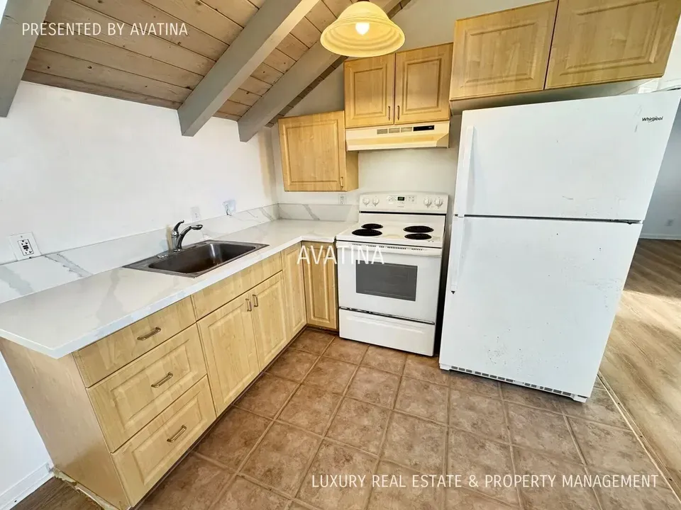 2 Bed 1 Bath Contemporary High-Rise Condo in Kailua, HI - 3