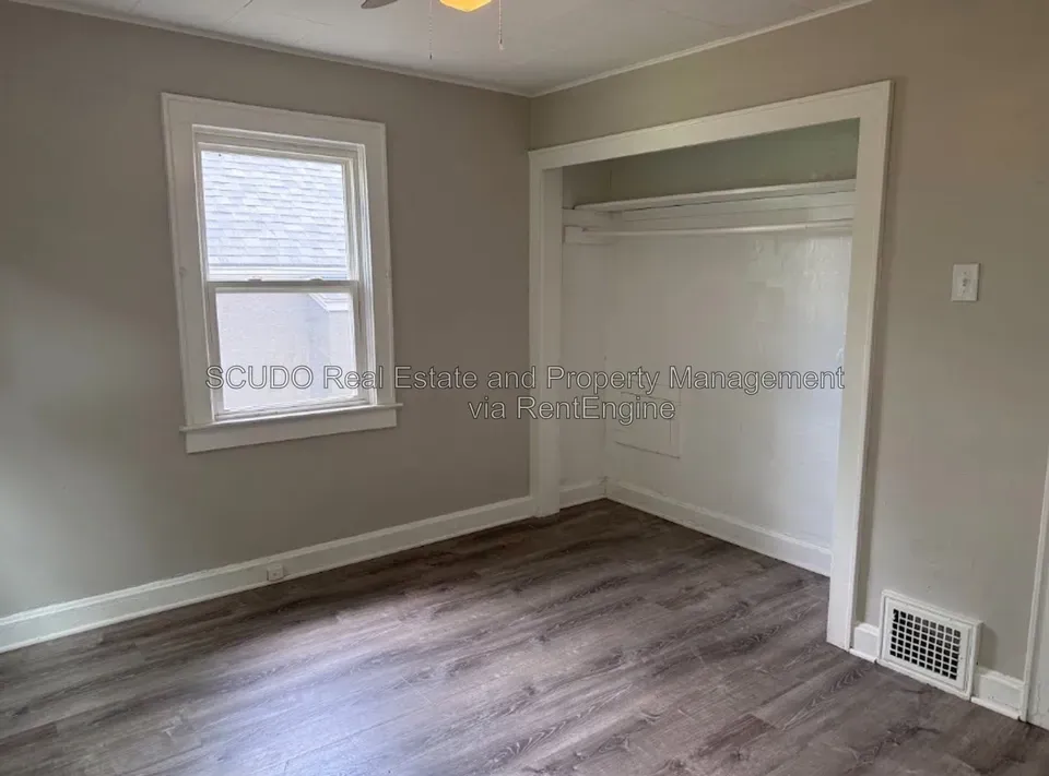 2 Bed 1 Bath Contemporary High-Rise Condo in Kansas City, KS - 5