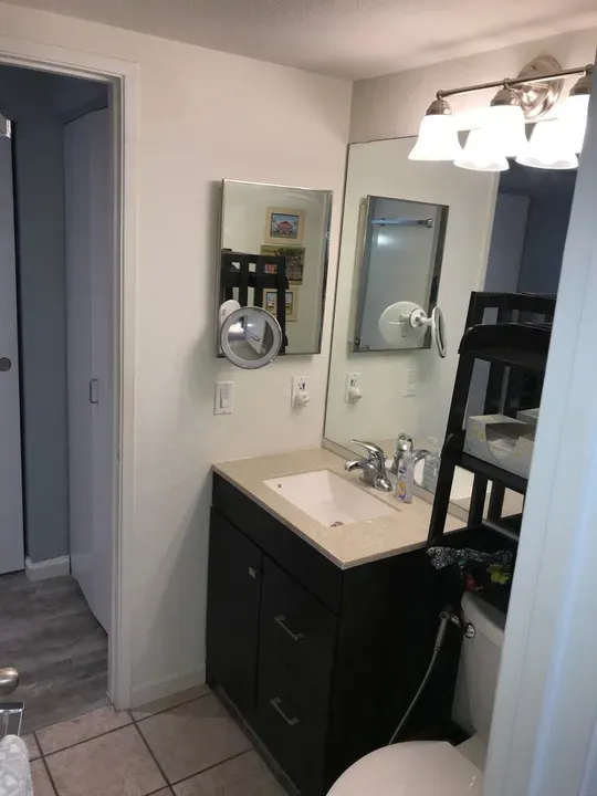 2 Bed 1 Bath Contemporary High-Rise Condo in Maui, HI - 5